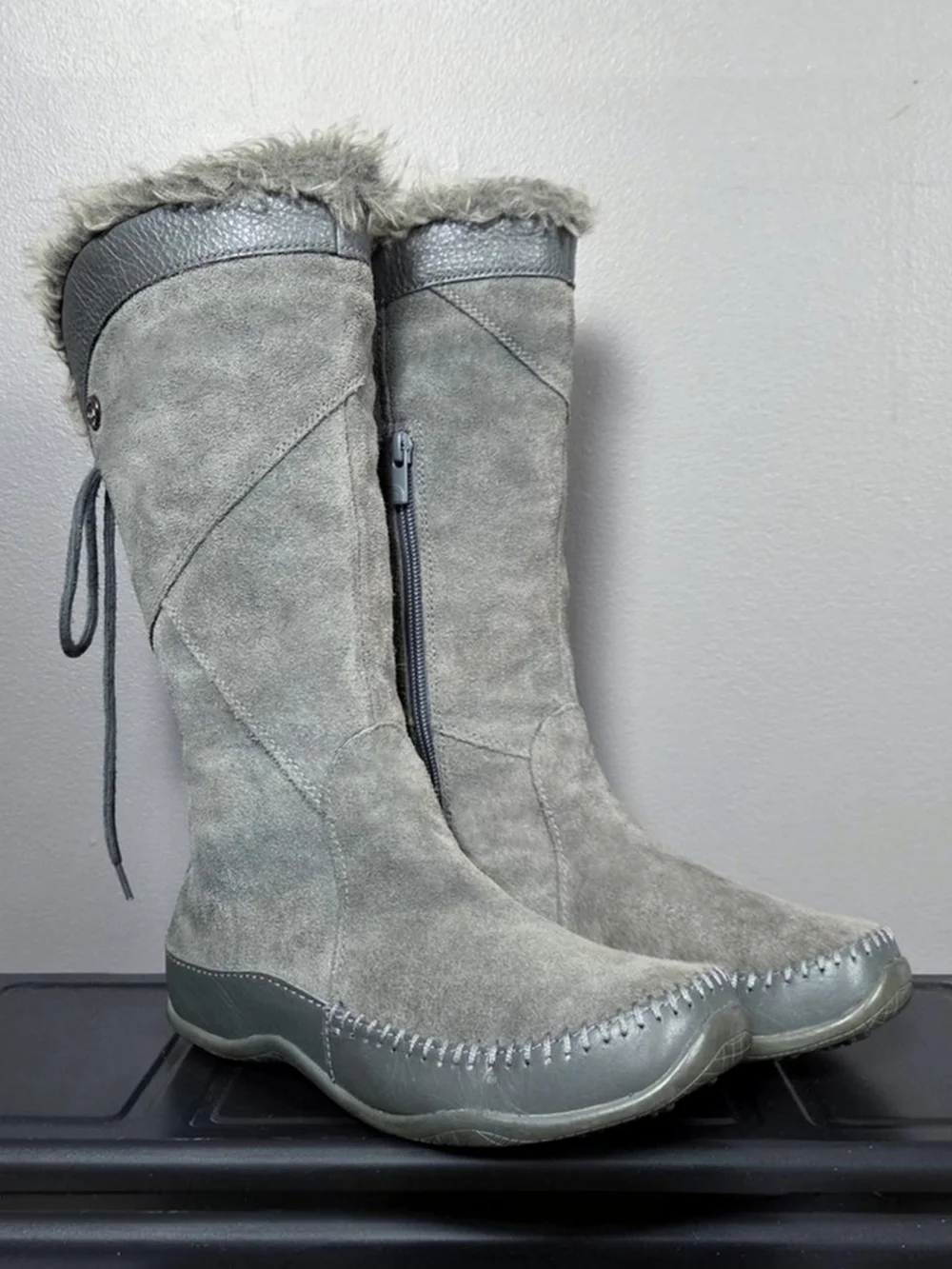 The North Face Janey Tall Moccasin Boots Waterproof Grey Suede Fur Women's 6.5